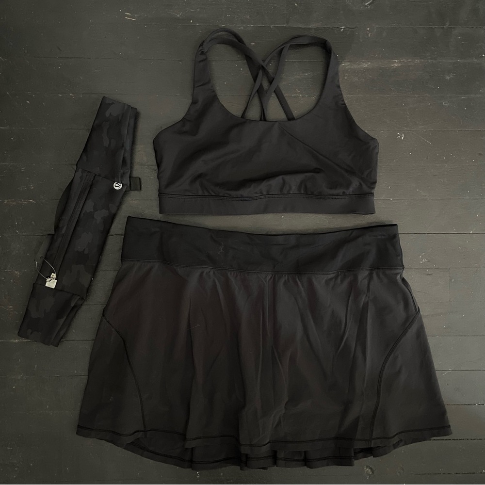 Lululemon black sports bra / Lululemon black skirt / Lululemon Bag